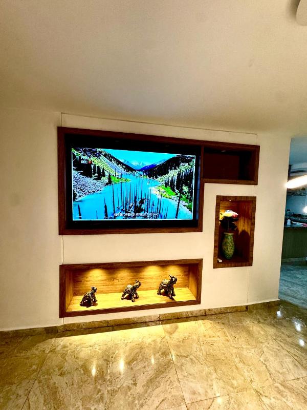 Casa con piscina privada y parking - image 7