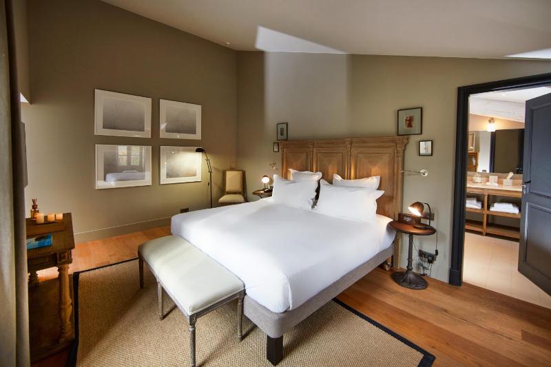 Executive Room with Private Terrace image 2