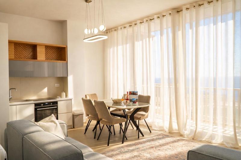 Spacious Green Coast Stay for 10 Guests 104D 104C - image 7