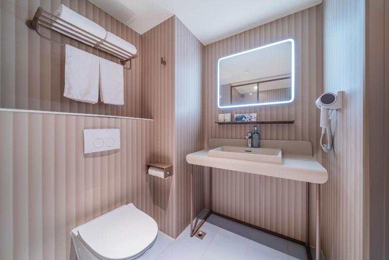 Hanting Hotel Chongqing Jiefangbei Raffles City - image 22