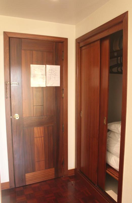 Double Room image 4