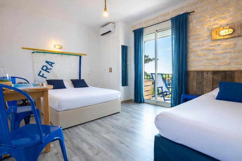 Hôtel Almanarre Plage - Hôtel Eco-Responsable face à la mer - image 24