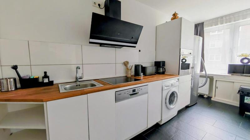 3 Room Downtown Apartment Bilk - image 33