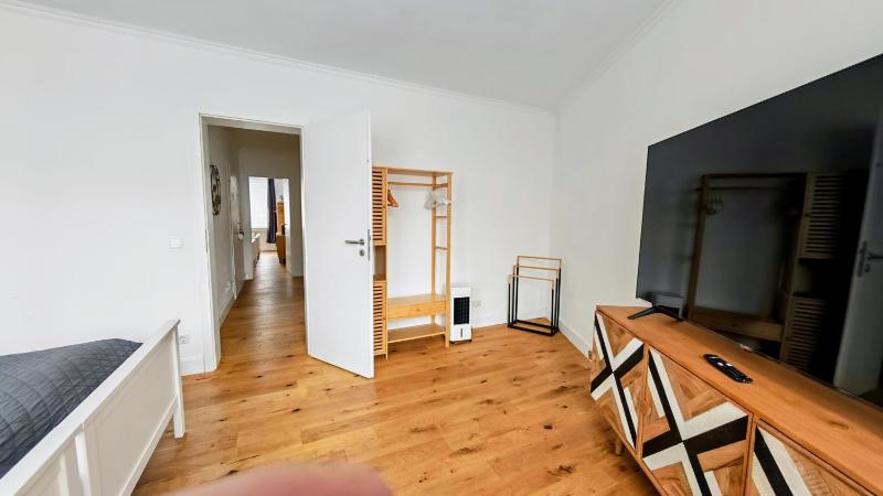 3 Room Downtown Apartment Bilk - image 31