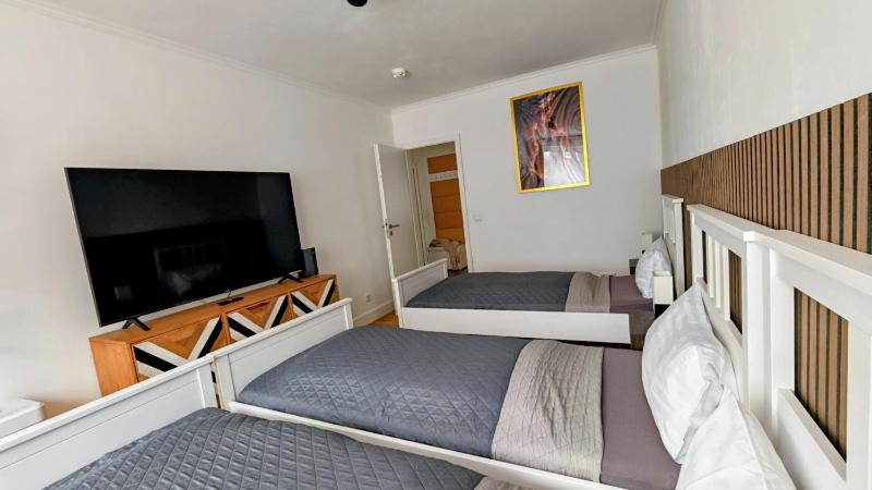 3 Room Downtown Apartment Bilk - image 27