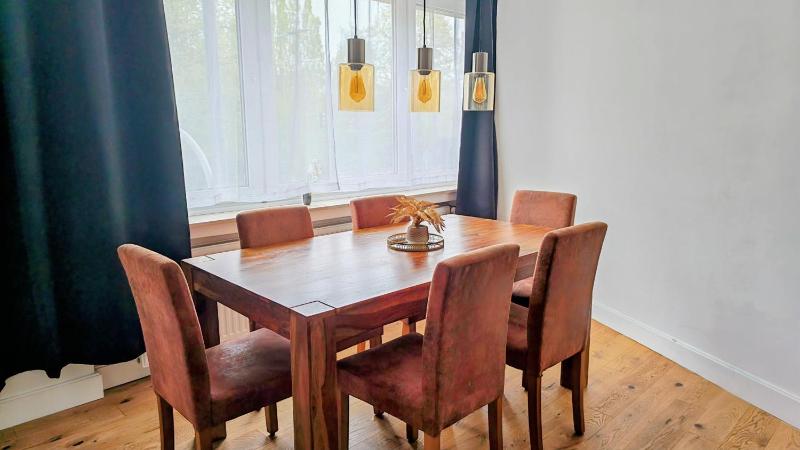 3 Room Downtown Apartment Bilk - image 21
