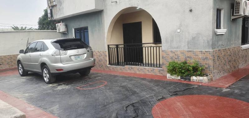 3JD Lavishly Furnished 2 bed apartment - image 14