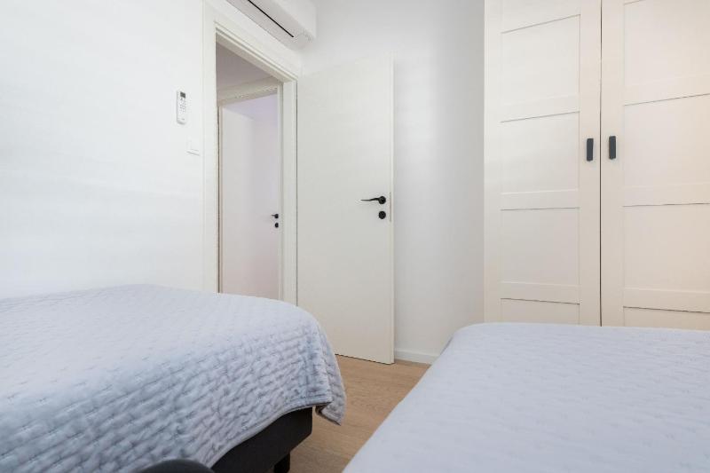 Apartment Mirela - image 8