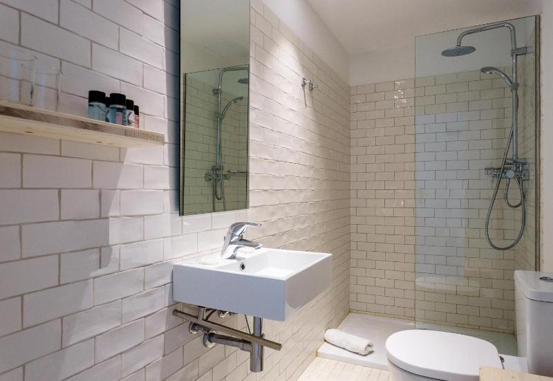 Double or Twin Room with Side Sea View image 3