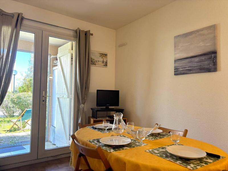 HYE680-A26 HYERES T3 REZ DE JARDIN 4 personnes - image 2