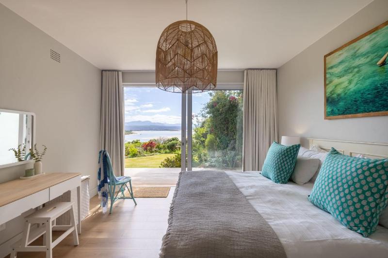 9 Beaconsfield - image 13
