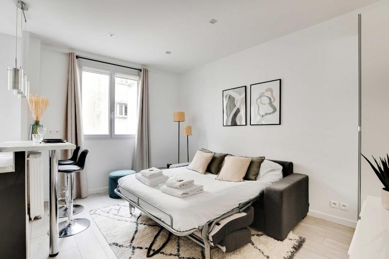 Magnificent studio - 2P - Ternes Arc de Triomphe - image 7