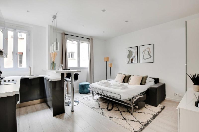 Magnificent studio - 2P - Ternes Arc de Triomphe - image 2