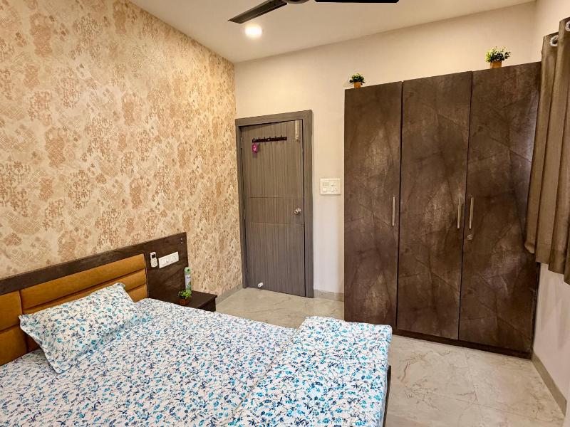 Lavender Living Comforts Stay - image 9