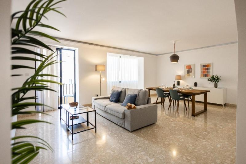 Superlative 3BR in the Heart of Sliema by Buena Vista - image 11