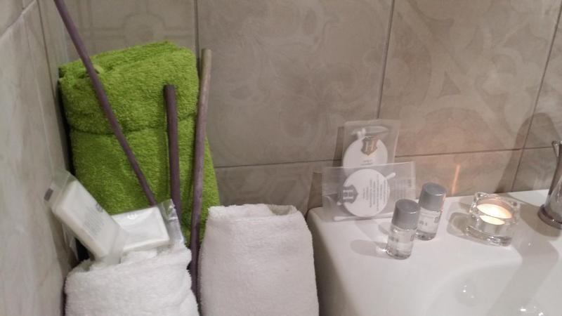 Double Room with Private Bathroom image 2
