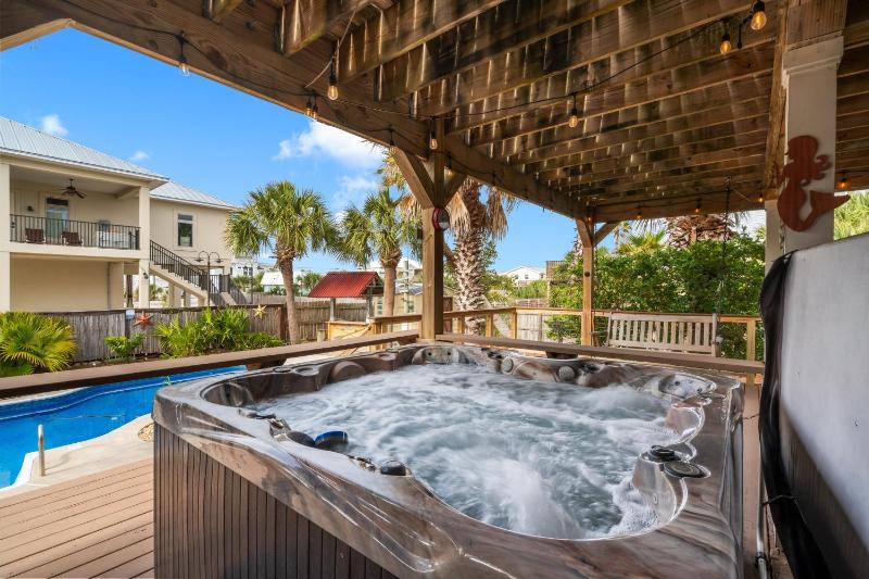 Flip Side Oasis Beach House - image 16