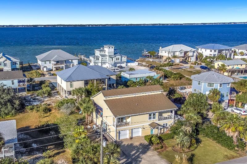 Flip Side Oasis Beach House - image 17