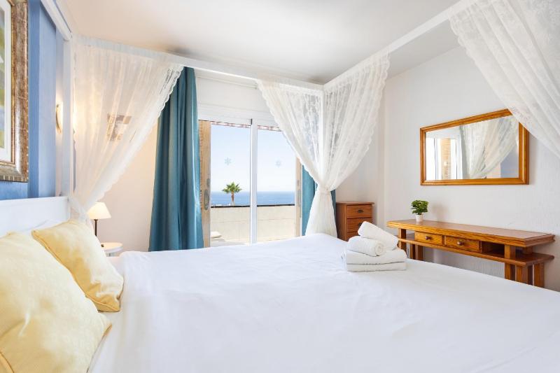 Sea & Pool view apt in Costa Adeje - image 20