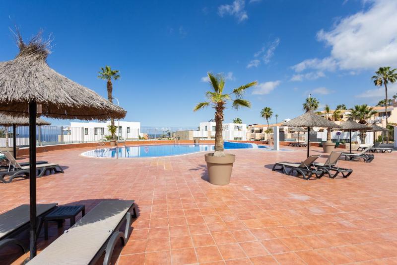 Sea & Pool view apt in Costa Adeje - image 12
