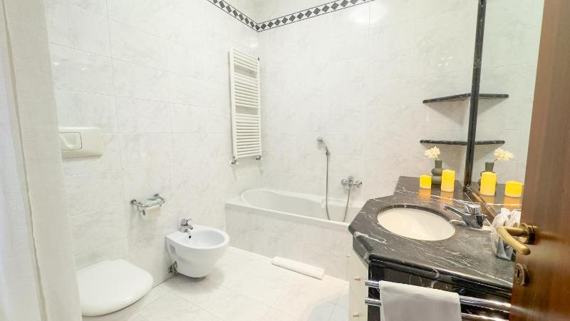 Casa le Gemelle by Ca-Sa Check - image 16