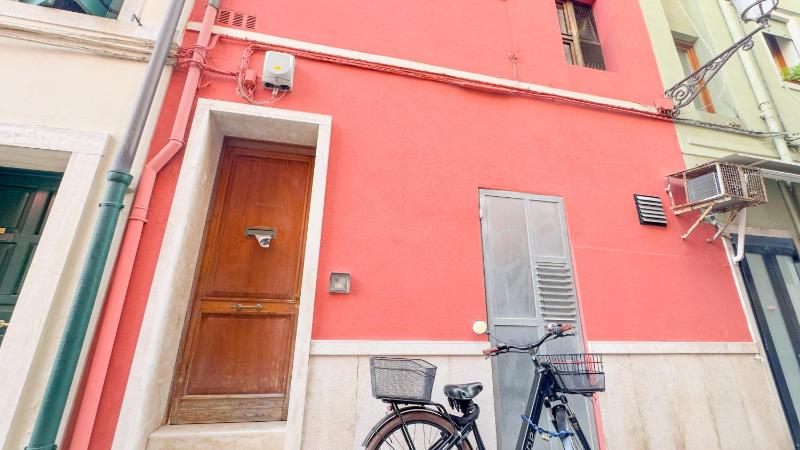 Casa le Gemelle by Ca-Sa Check - image 35