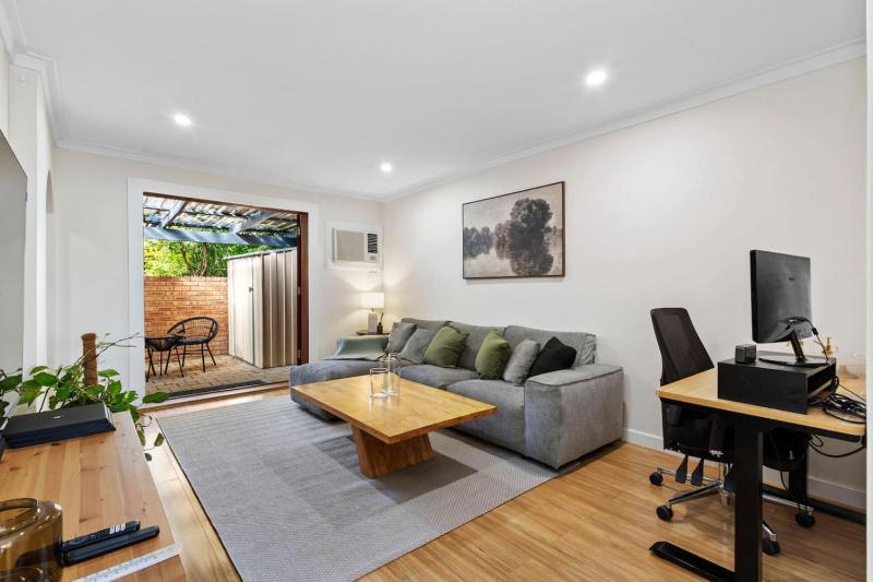 2BR Beach & Lake Escape - image 1