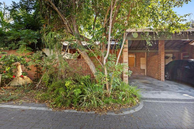 2BR Beach & Lake Escape - image 10