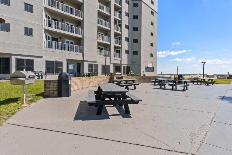 Gulf View Condo Pools Hot Tubs Boardwalk to Beach - image 31