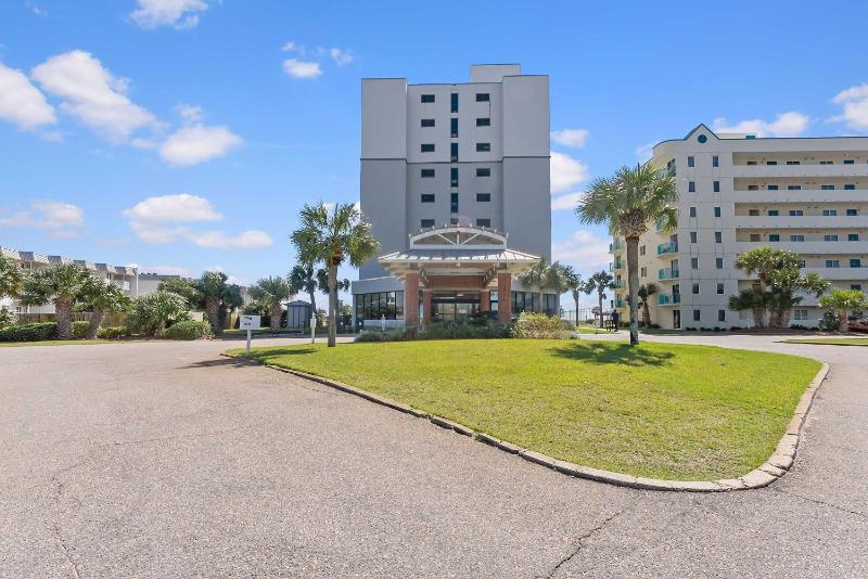 Gulf View Condo Pools Hot Tubs Boardwalk to Beach - image 10