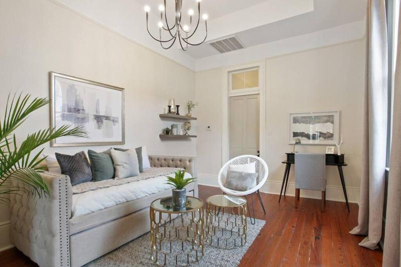 Refurbished Home with Hot Tub - image 4