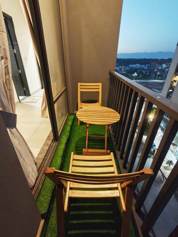 Avenue 301 - image 5