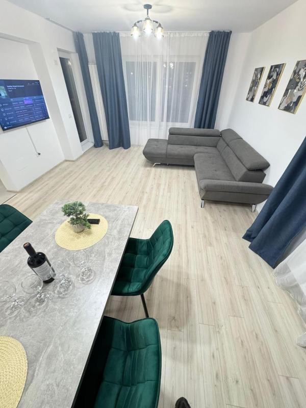 Luxury Apartments near Coresi Mall by GLAM - Parking Option - image 11