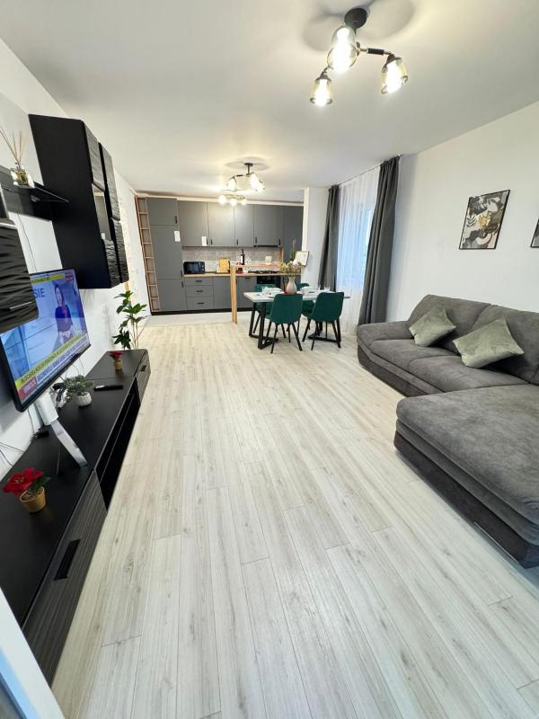 Luxury Apartments near Coresi Mall by GLAM - Parking Option - image 12