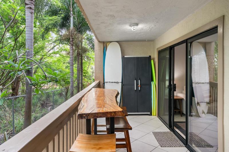 Royal Kahili B204 AC Across From Lyman’s/Banyans - image 3