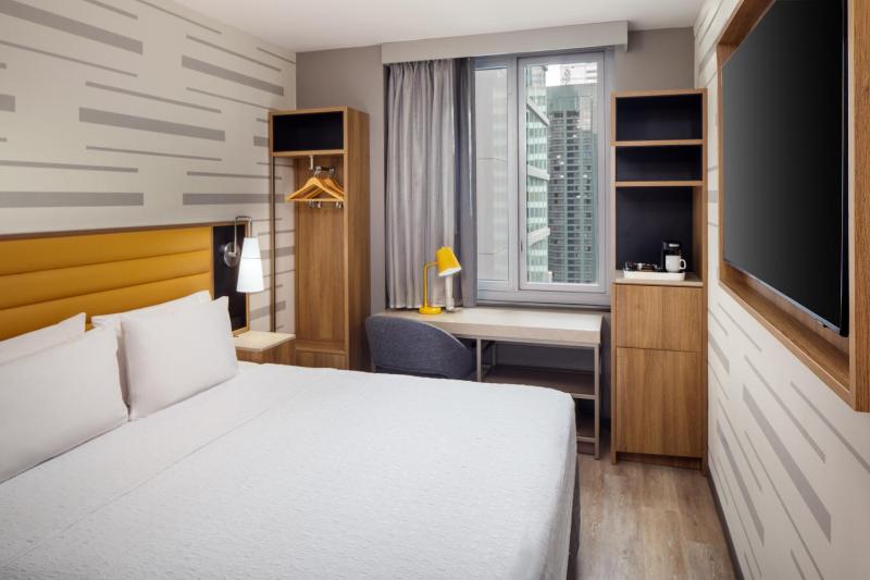 Hampton Inn by Hilton New York Times Square - image 16