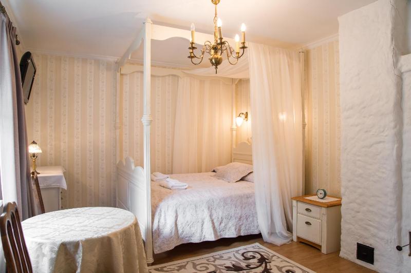 Two-Bedroom House image 3