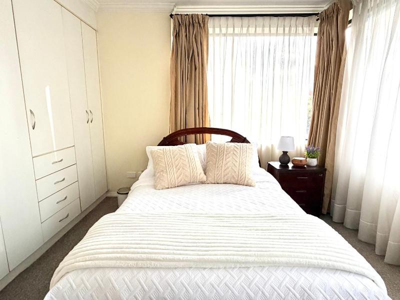 Stylish Spacious Suite near La Carolina Park - Quicentro Prime Location - image 12