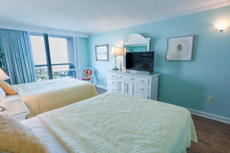 705 S Hampton Comfortable Oceanview Retreat with Private Balcony - image 10