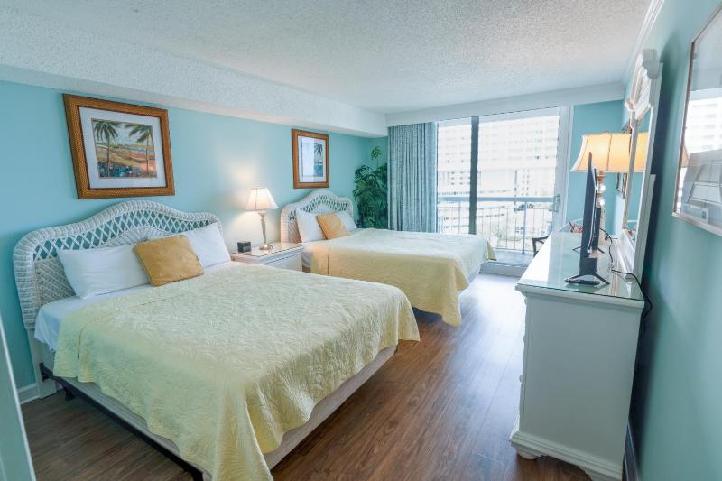 705 S Hampton Comfortable Oceanview Retreat with Private Balcony - image 9