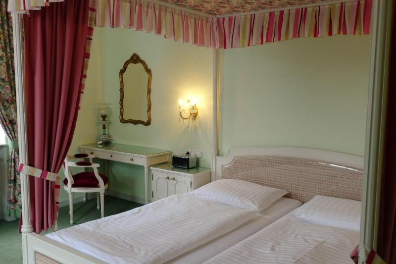 Double Room image 2