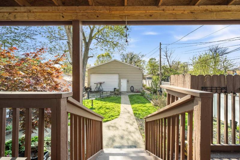 Louisville Retreat with Firepit - Fenced Yard - Grill - Family Friendly - image 31