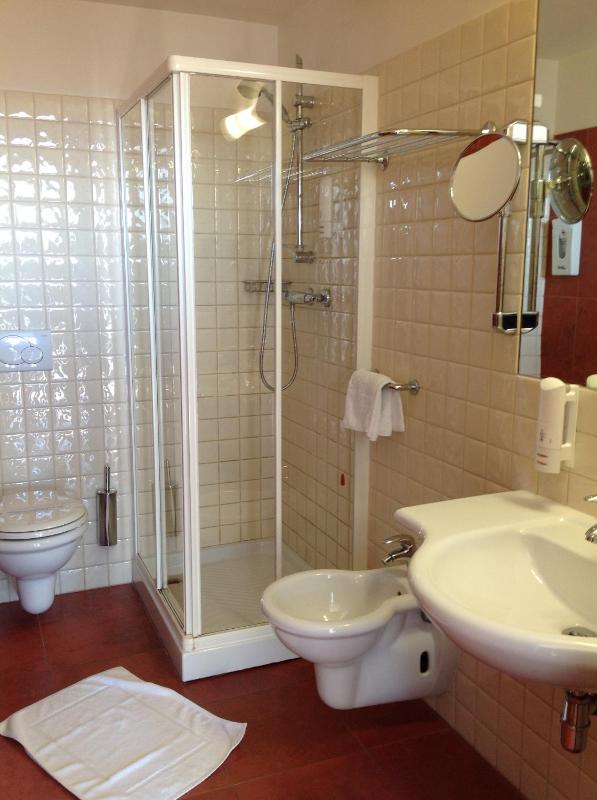 Triple Room image 3