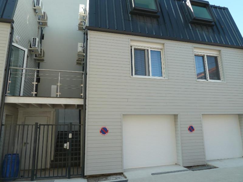 Studio Apartment image 2
