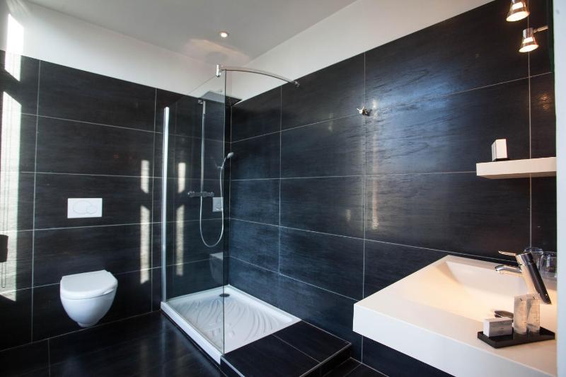 Superior Double Room image 3