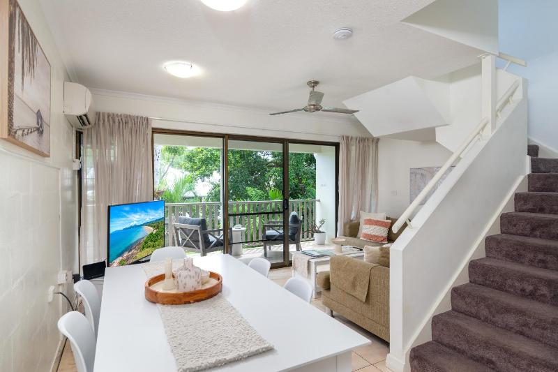 Tropical Reef Apartments - image 17