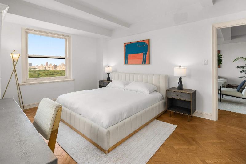 Essex I by Haus 1BR Central Park Loft w Elevator - image 14