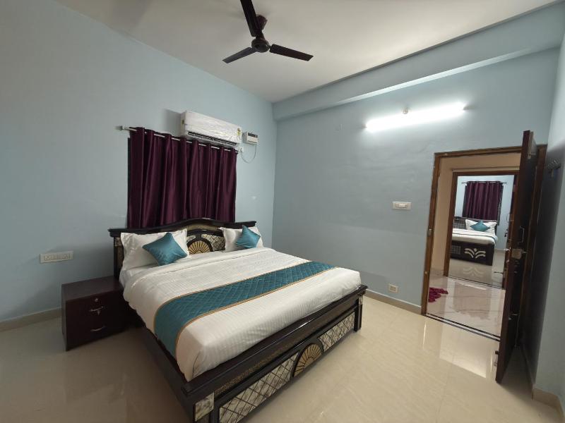 Padmavathi Comfort Stay - image 13