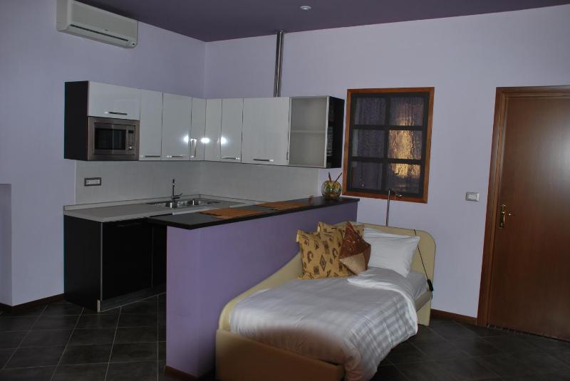 Studio (1 Adult) image 1