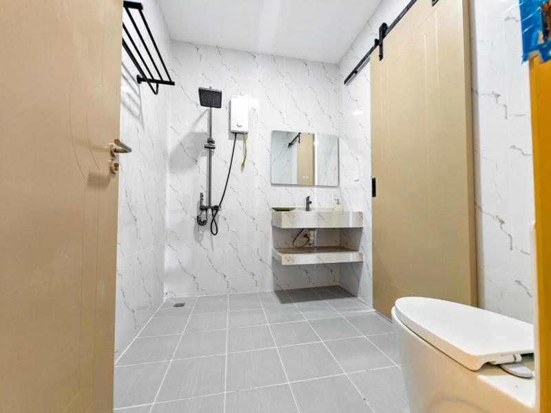 Tiffany Resident Apartment - image 2
